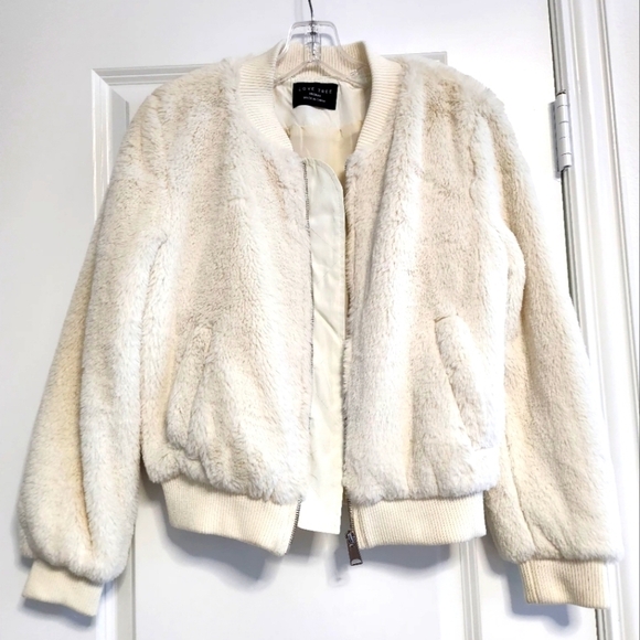 Love Tree Cream color Faux Fur Bomber Jacket size Medium - Picture 1 of 5